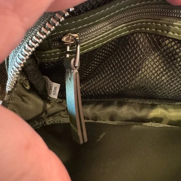 *NWT* Tory Burch Virginia Nylon Belt Bag Olive Green - Picture 11 of 17